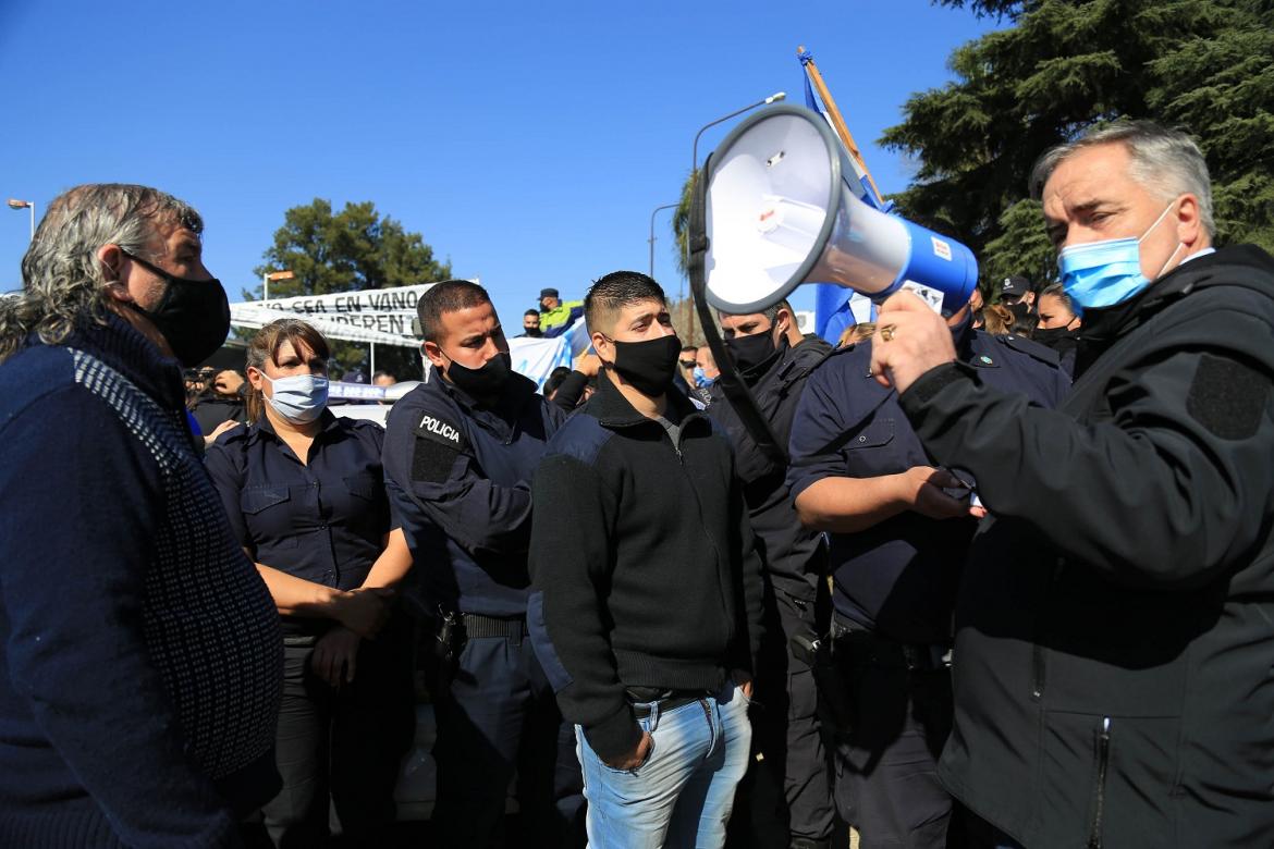 Protesta de la Policía Bonaerense junto a sus familias