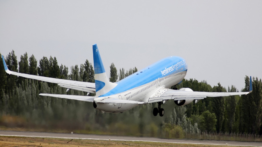 Aerolneas Argentinas suma nuevos vuelos para la Fiesta de la Vendimia en Mendoza 