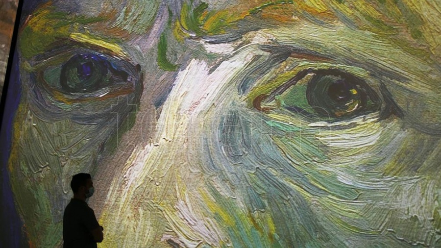 Con ms de 150000 entradas anticipadas vendidas Imagine Van Gogh extendi su apertura hasta el mes de mayo en Buenos Aires Foto Alejandro Amdan
