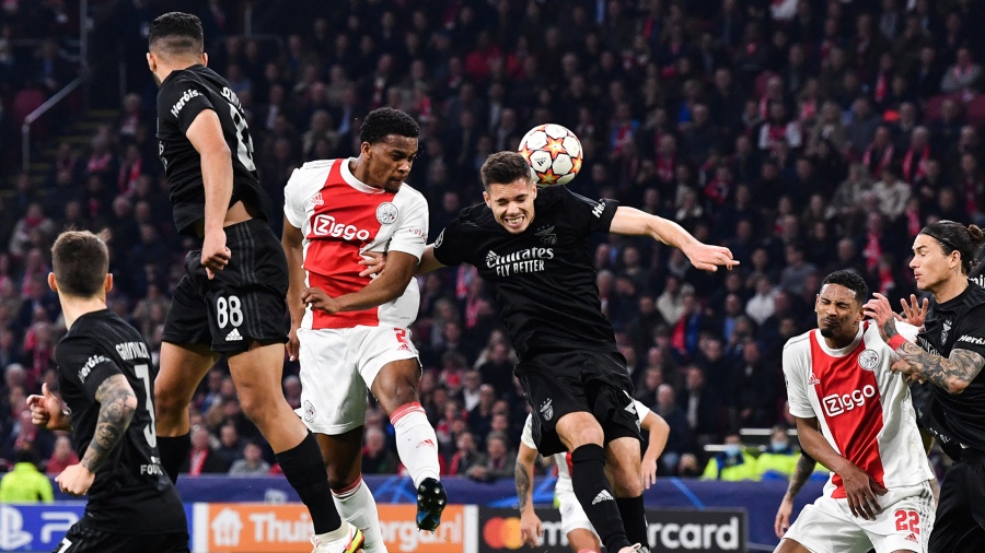 Ajax y Benfica luchan por el pase a cuartos de final de la Champions LeagueFoto AFP