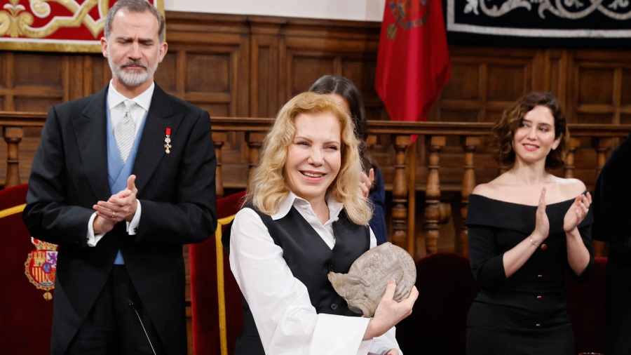 Peri Rossi solicit a Cecilia Roth que reciba el premio y lea el discurso de agradecimiento en representacin suya Foto AFP