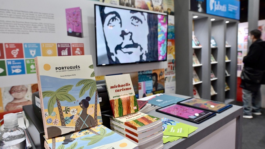 Feria del Libro Stand de Brasil Foto Pepe Mateos