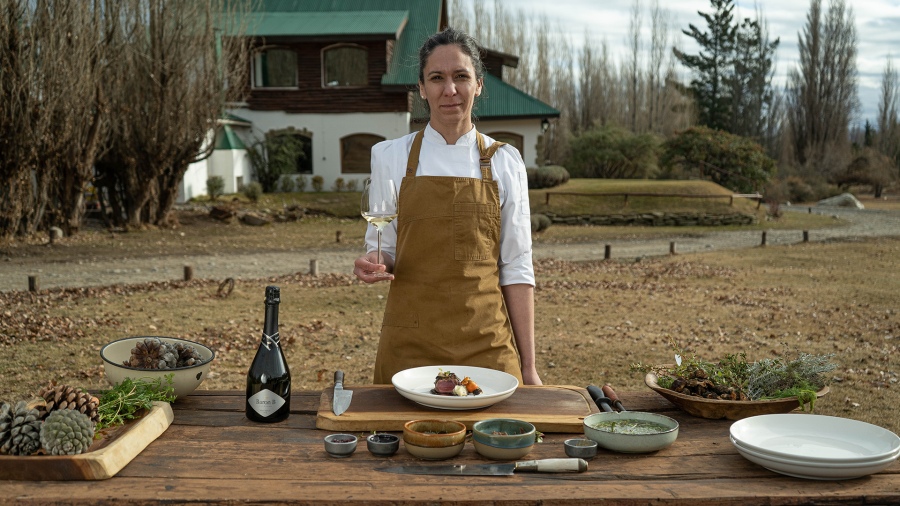 Alejandra Repetto en el cerro El Calafate Feedback PR