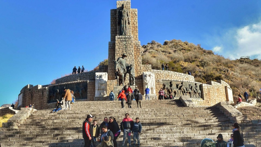 Un milln de turistas se movilizarn durante octubre