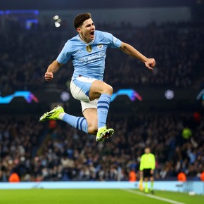 La Araña pica en punta: Julián brilló y el Manchester City se clasificó a los 4° de la Champions